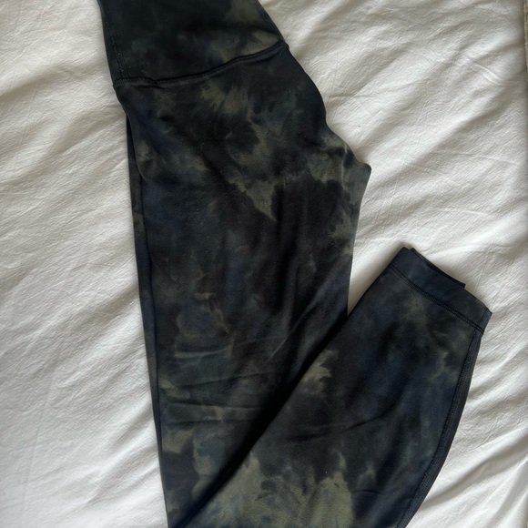 Lululemon space dye green and black leggings - Picture 4 of 4
